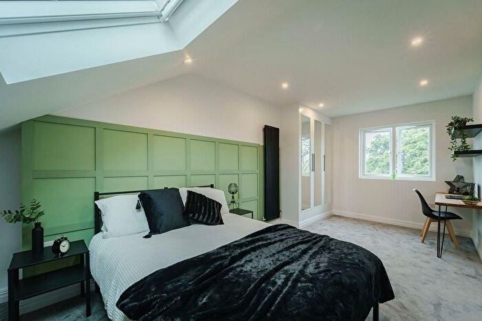 5 Bedroom Property To Rent In Angles Road, London, SW16