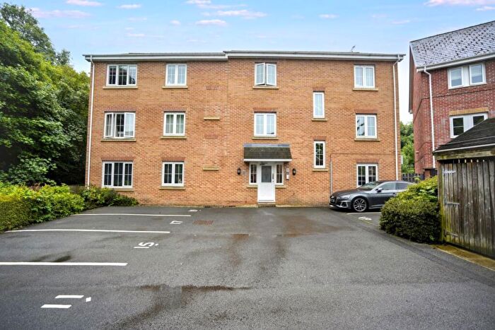 2 Bedroom Apartment For Sale In Troydale Park, Pudsey, West Yorkshire, LS28