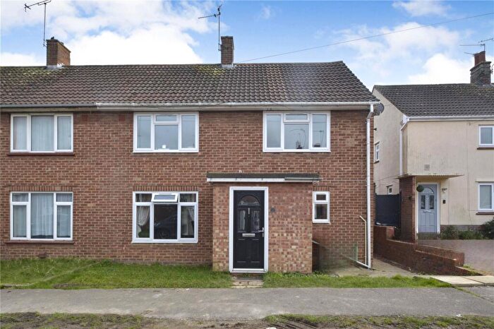 3 Bedroom Semi-Detached House For Sale In Pitt Avenue, Witham, Essex, CM8
