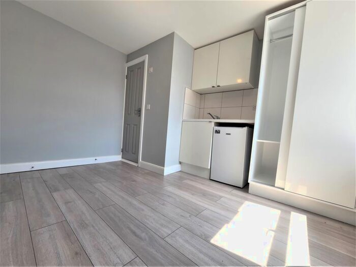 Property To Rent In Lower Addiscombe Road, Addiscombe, Croydon, CR0