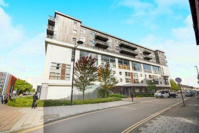 1 Bedroom Flat To Rent In Beckhampton Street, Swindon, SN1