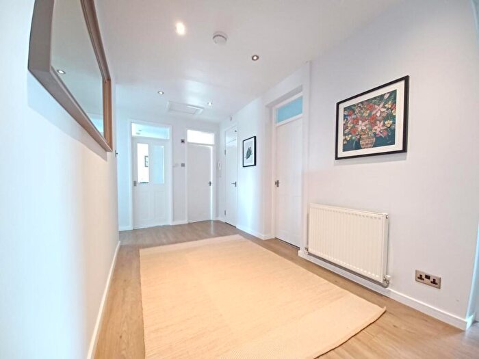 2 Bedroom Apartment To Rent In Norfolk Crescent, BA1