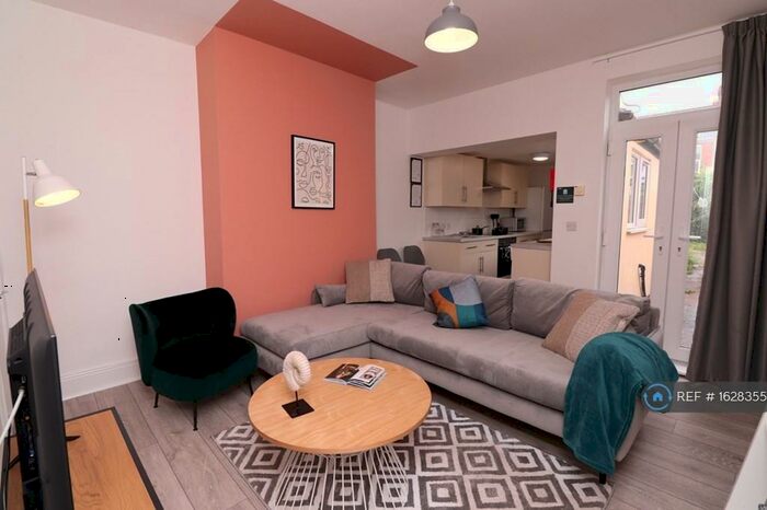 5 Bedroom Terraced House To Rent In Thesiger Street, Lincoln, LN5