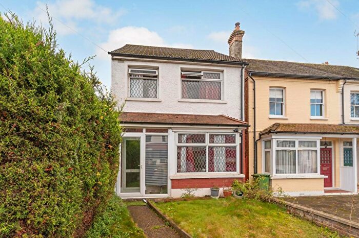 3 Bedroom Detached House To Rent In Pelton Avenue, Belmont, Sutton, SM2