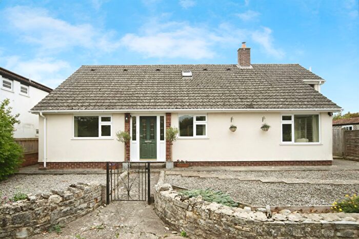 4 Bedroom Detached Bungalow For Sale In Greenway, North Curry, Taunton, TA3