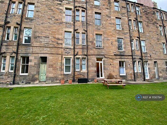 3 Bedroom Flat To Rent In Bruntsfield, Edinburgh, EH10