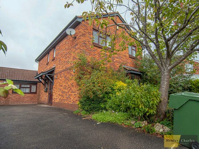 4 Bedroom Detached House To Rent In High Meadows, Stoke Heath, B60