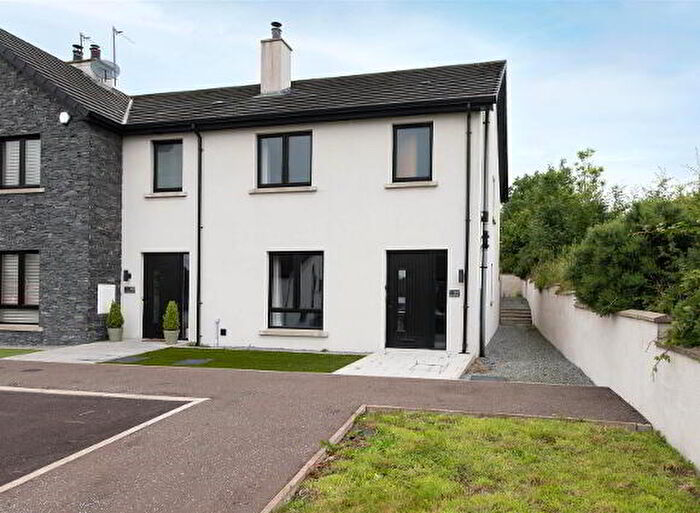 3 Bedroom End Of Terrace House For Sale In Dundrum Road, Dromara, BT25
