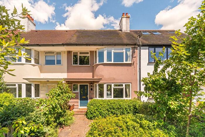 3 Bedroom Terraced House For Sale In Ravensbourne Park, Catford, SE6