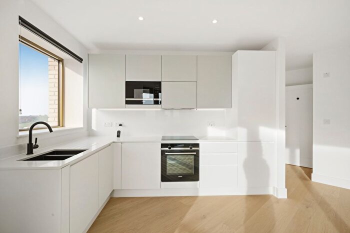 2 Bedroom Flat To Rent In Jasmine House, Capital Interchange Way, Brentford, Middlesex, TW8