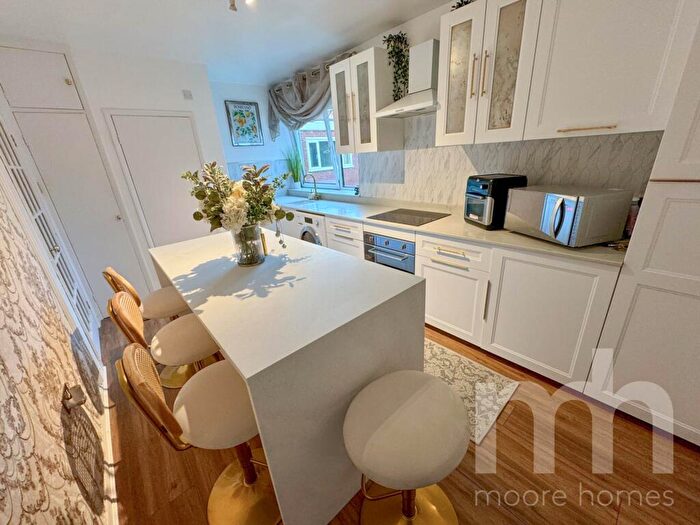 2 Bedroom Apartment For Sale In Clysbarton Court, Bramhall Park Road, Bramhall, SK7