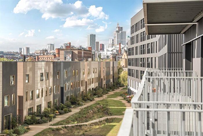 1 Bedroom Apartment To Rent In District Lofts, Climate Innovation District, LS9