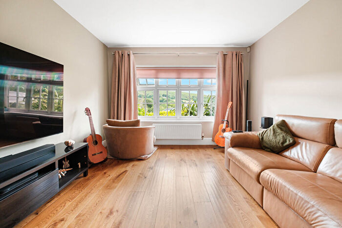 4 Bedroom Detached House For Sale In Clos Goch, Pentyrch, Cardiff, CF15 - Photo 4