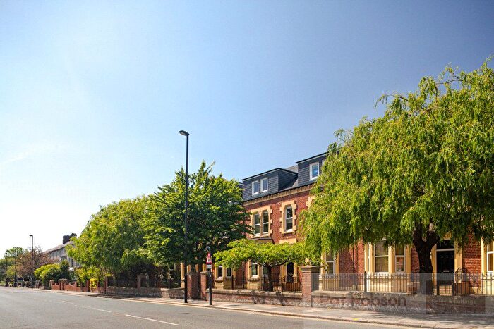 2 Bedroom Flat To Rent In Osborne Road, Jesmond, Newcastle Upon Tyne, NE2
