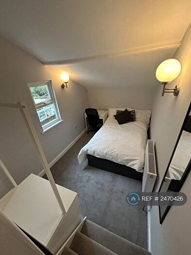 4 Bedroom End Of Terrace House To Rent In Southmead Road, Westbury-On-Trym, Bristol, BS10