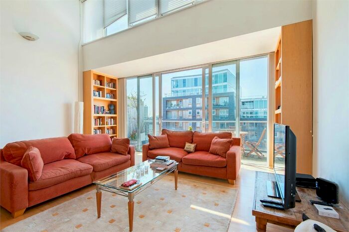 2 Bedroom Flat To Rent In Wenlock Road, London, N1