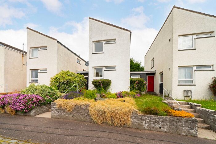 2 Bedroom Link Detached House For Sale In Fern Place, Leuchars, KY16
