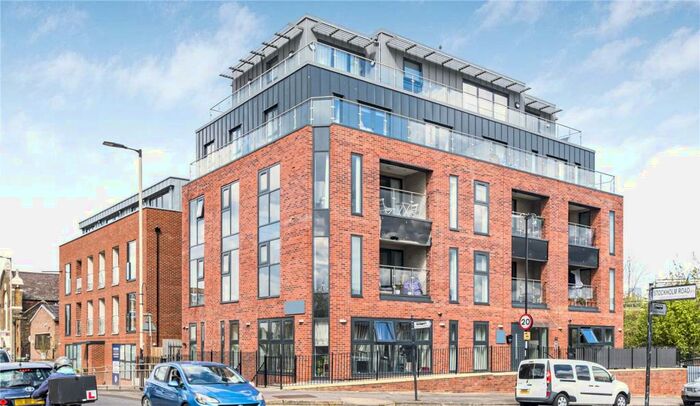 Studio To Rent In Ilderton Road, London, SE16