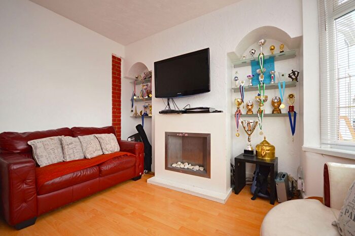 3 Bedroom Terraced House To Rent In Wilmington Gardens, Barking, IG11