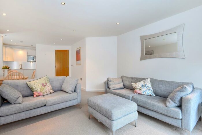 1 Bedroom Apartment To Rent In Brewhouse Yard Clerkenwell, EC1V