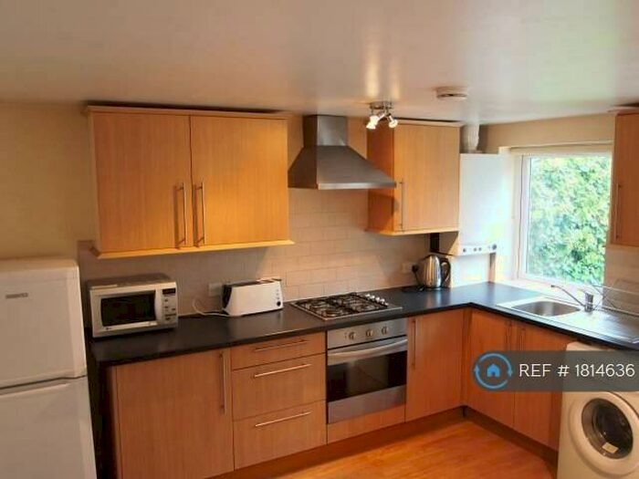 3 Bedroom Flat To Rent In Davenant Road, London, N19