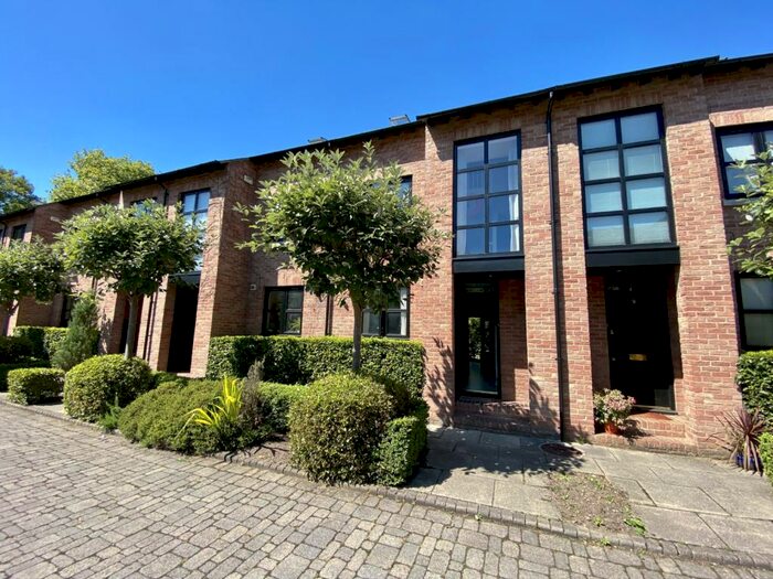 4 Bedroom House To Rent In Calluna Mews, Palatine Road, Manchester, Greater Manchester, M20