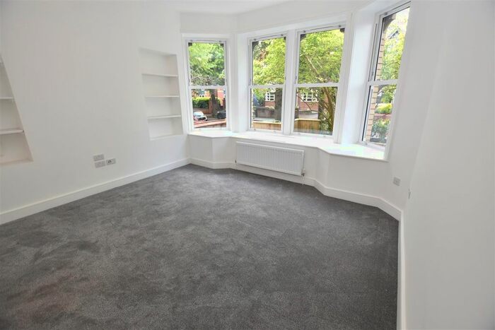 2 Bedroom Flat To Rent In Shrubbery Avenue, Worcester, WR1