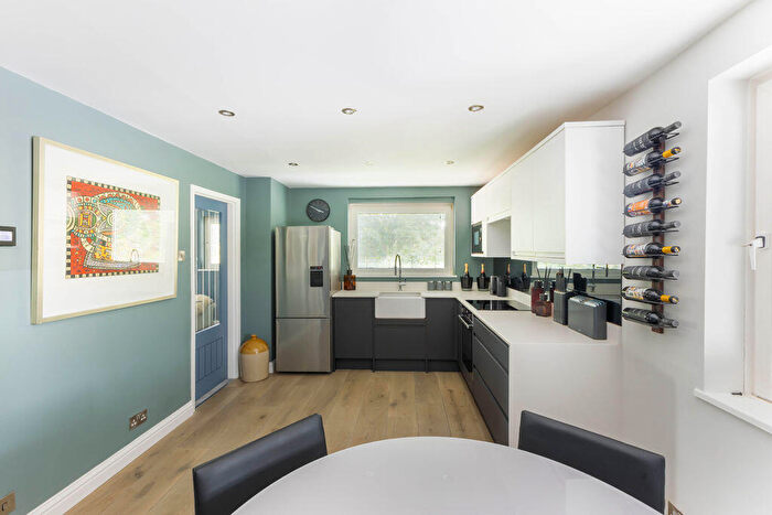 3 Bedroom Flat For Sale In Chandler Court, Adderstone Crescent, Jesmond, Newcastle Upon Tyne, NE2