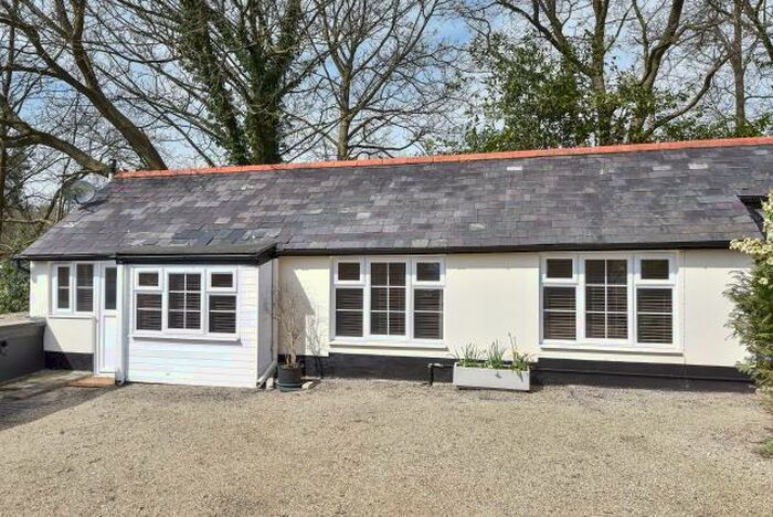 2 Bedroom Detached Bungalow To Rent In North Road, Ascot, SL5