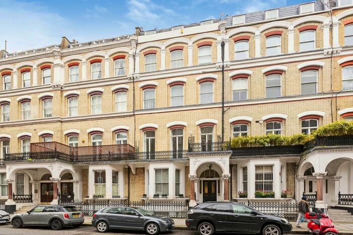 Studio To Rent In Old Brompton Road, London, SW5