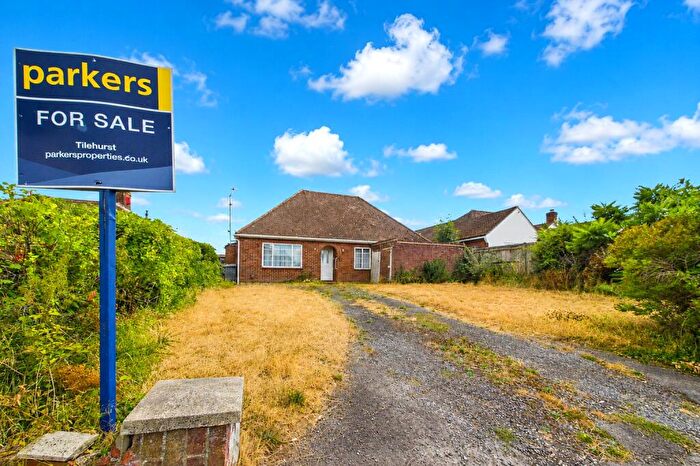 3 Bedroom Bungalow For Sale In Long Lane, Tilehurst, Reading, Berkshire, RG31