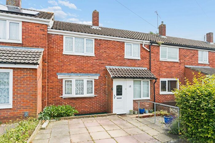 3 Bedroom Terraced House For Sale In Nodes Drive, Stevenage, SG2