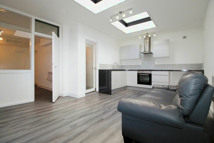 1 Bedroom Flat To Rent In Peterborough Road, Harrow On The Hill, Harrow, HA1