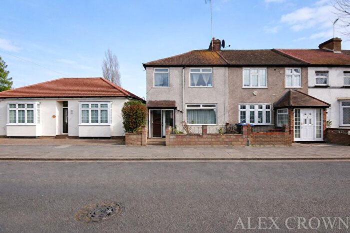 3 Bedroom Property For Sale In Chichester Road, Edmonton, N9