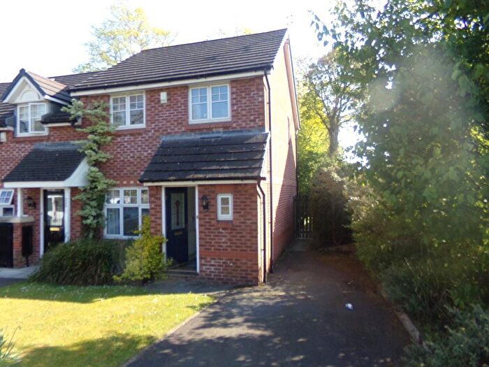 3 Bedroom Semi Detached House To Rent In Prospect Road, Ashton-under-Lyne, OL6