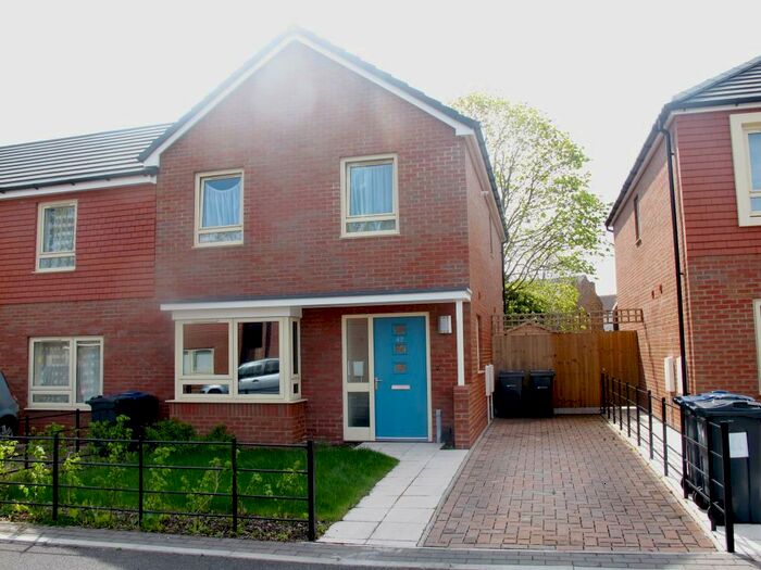 4 Bedroom House To Rent In Old Moat Way, Ward End, B8