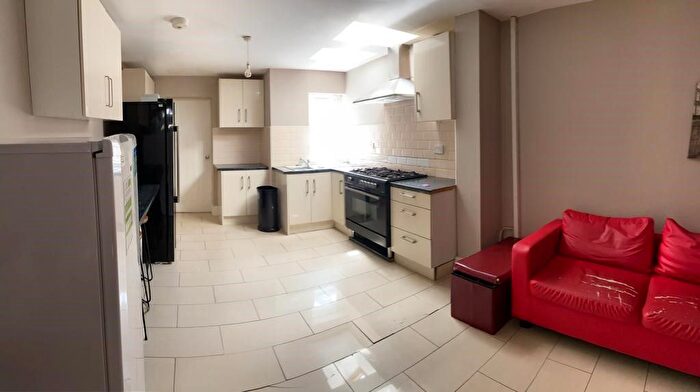 8 Bedroom Terraced House To Rent In Tiverton Road, Birmingham, B29