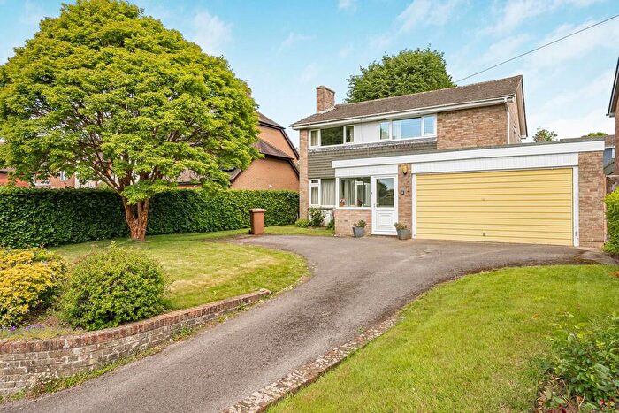 4 Bedroom Detached House For Sale In Love Lane, Petersfield, Hampshire, GU31