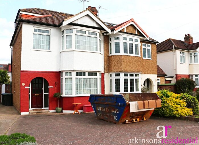 4 Bedroom Semi-Detached House For Sale In Herrongate Close, Enfield, Middlesex, EN1