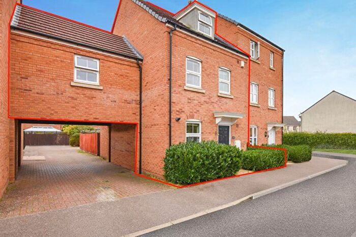 4 Bedroom Terraced House For Sale In Banks Crescent, Stamford, PE9