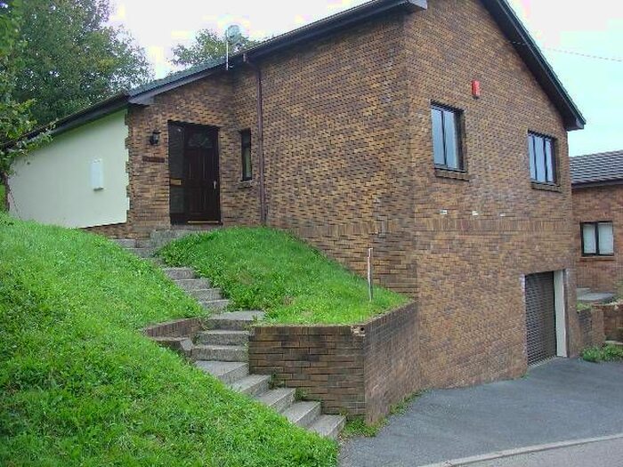 3 Bedroom Bungalow To Rent In Brynhyfryd, Croesyceiliog, Carmarthen, SA32