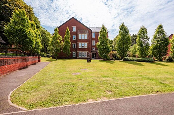 2 Bedroom Penthouse For Sale In Grammar School Gardens, Cramlington House Grammar School Gardens, L39