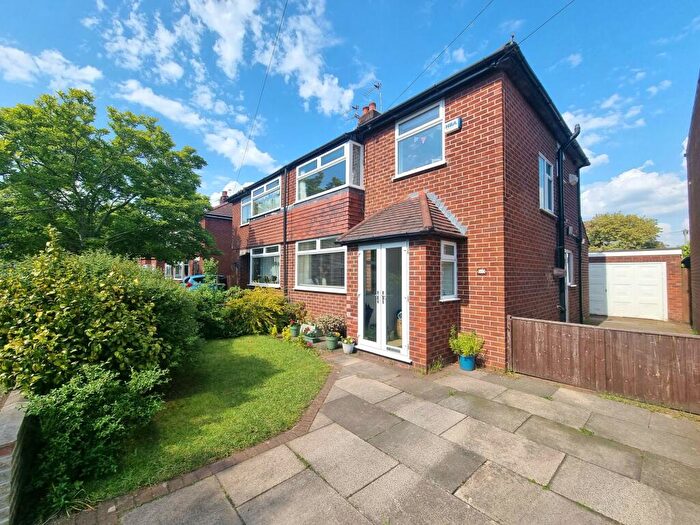 3 Bedroom House For Sale In Wenlock Road, Sale, M33
