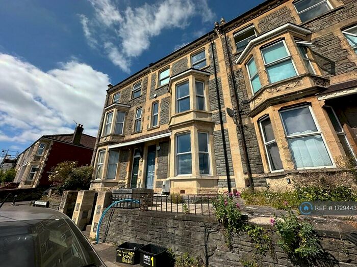 4 Bedroom Maisonette To Rent In Cumberland Basin Road, Bristol, BS8