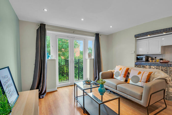 1 Bedroom Flat To Rent In Victoria Terrace, Leeds, LS3
