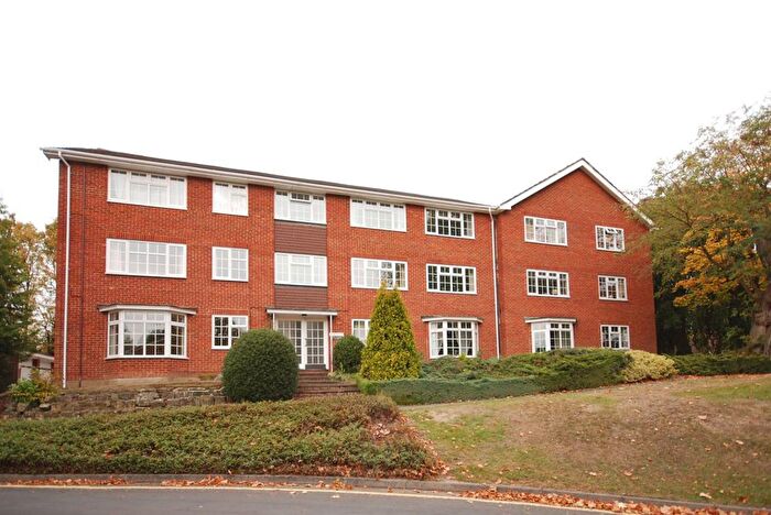2 Bedroom Flat For Sale In Brooklyn Court, Woking, GU22