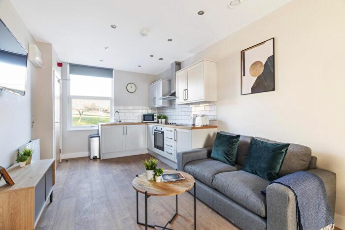 1 Bedroom House To Rent In Kirkstall Road, Leeds, LS4