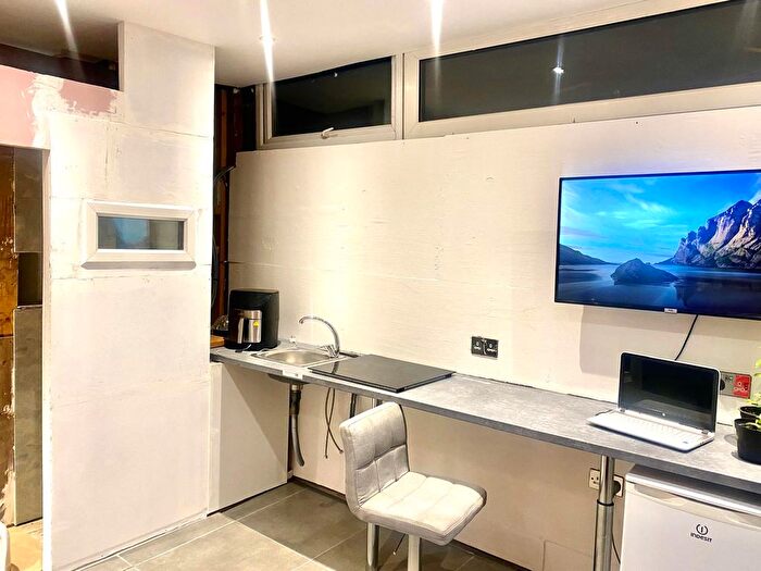 Studio To Rent In Moorhen Drive, London, NW9