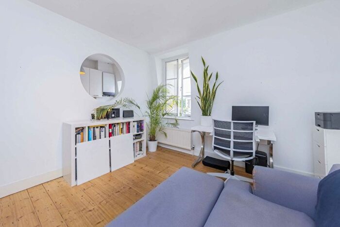 1 Bedroom Flat To Rent In Ladbroke Grove, London, W10