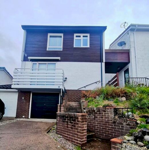 3 Bedroom House To Rent In Parc Sychnant, Conwy, LL32